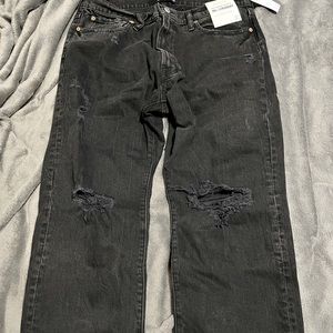 Black Ripped Jean 36 x 32 Abercrombie and Fitch